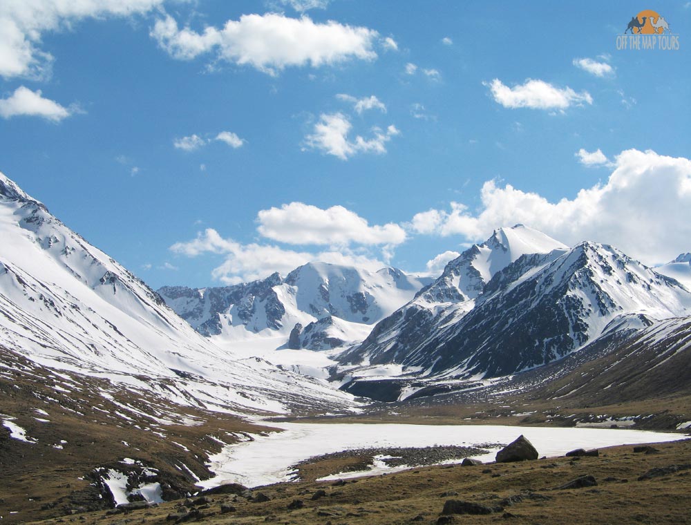 Mount Kharkhiraa
